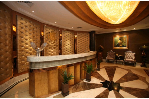 重庆浴室技师，按摩手法让你全身舒坦！